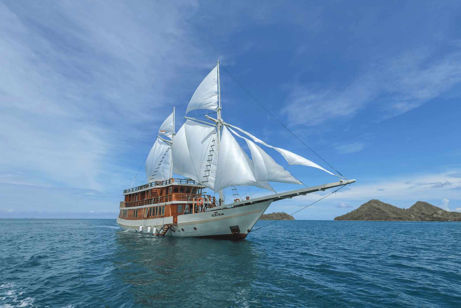 Read more about the article LUXURY 15