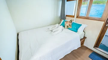 superior-8-private-cabin-main-deck (1)