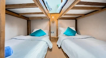 superior-8-sharing-cabin-4 (2)